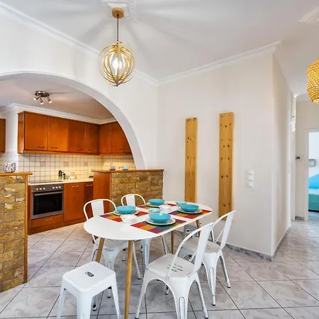 Downton 2-bed Sleeps 6 Pet Friendly アパート サントリーニ